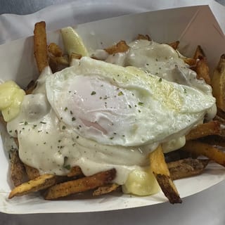 Breakfast Poutine
