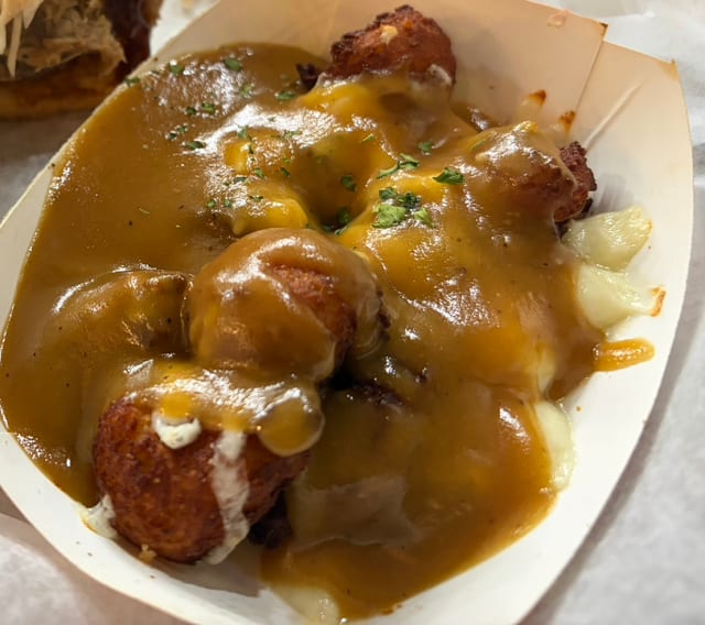 Éclair-Poutine.